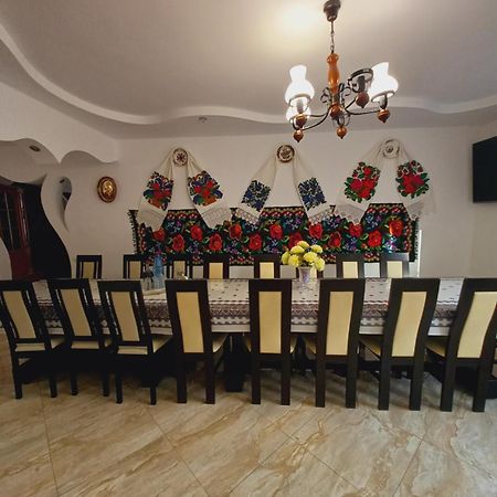 Sub Creasta Cocosului Hotel Breb Buitenkant foto