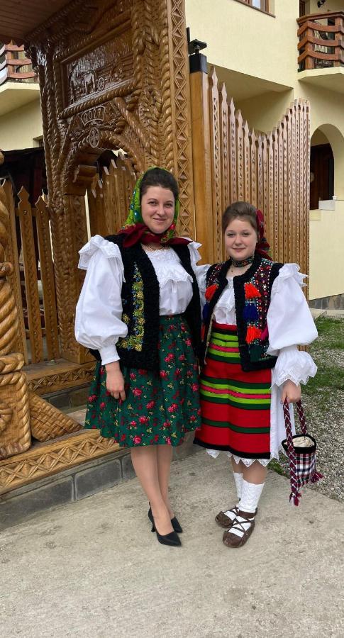 Sub Creasta Cocosului Hotel Breb Buitenkant foto