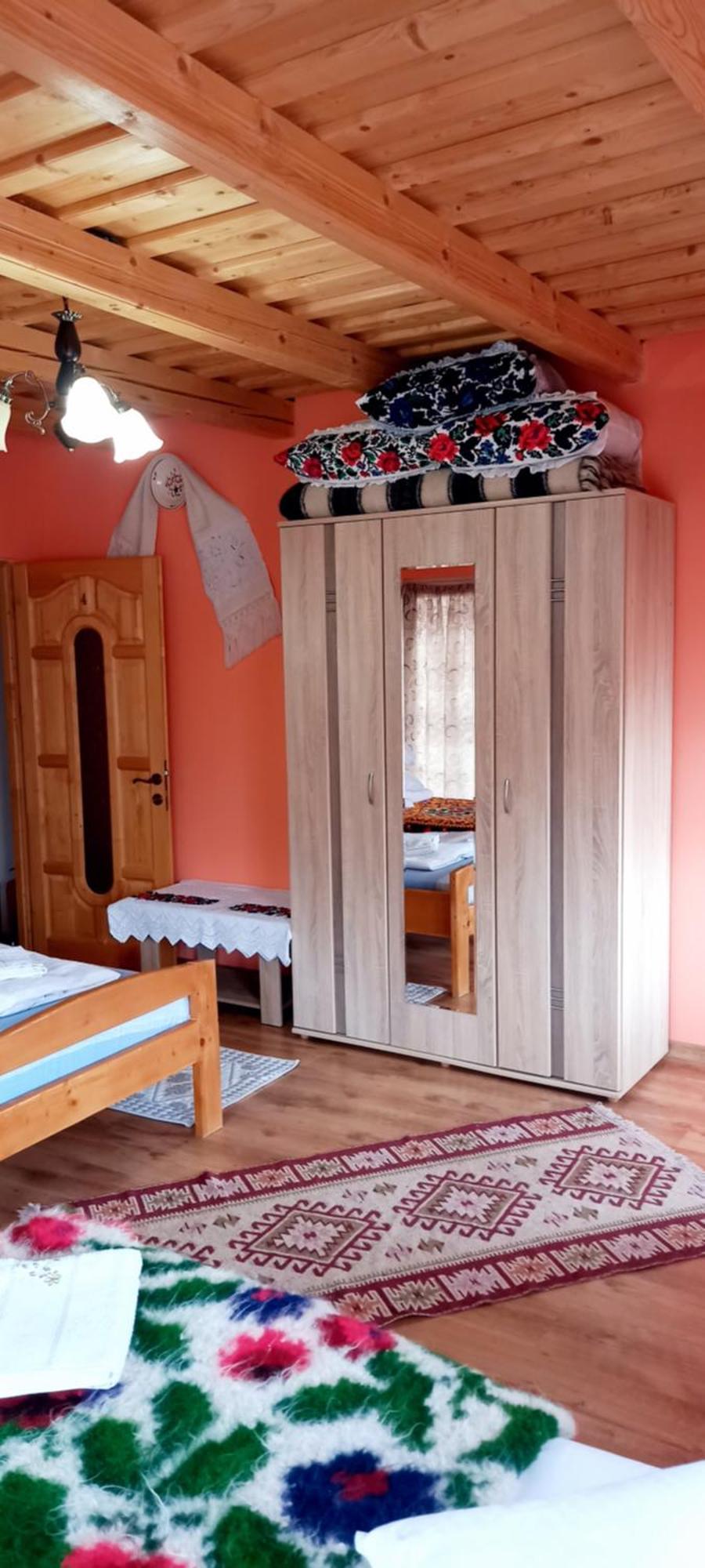 Sub Creasta Cocosului Hotel Breb Kamer foto