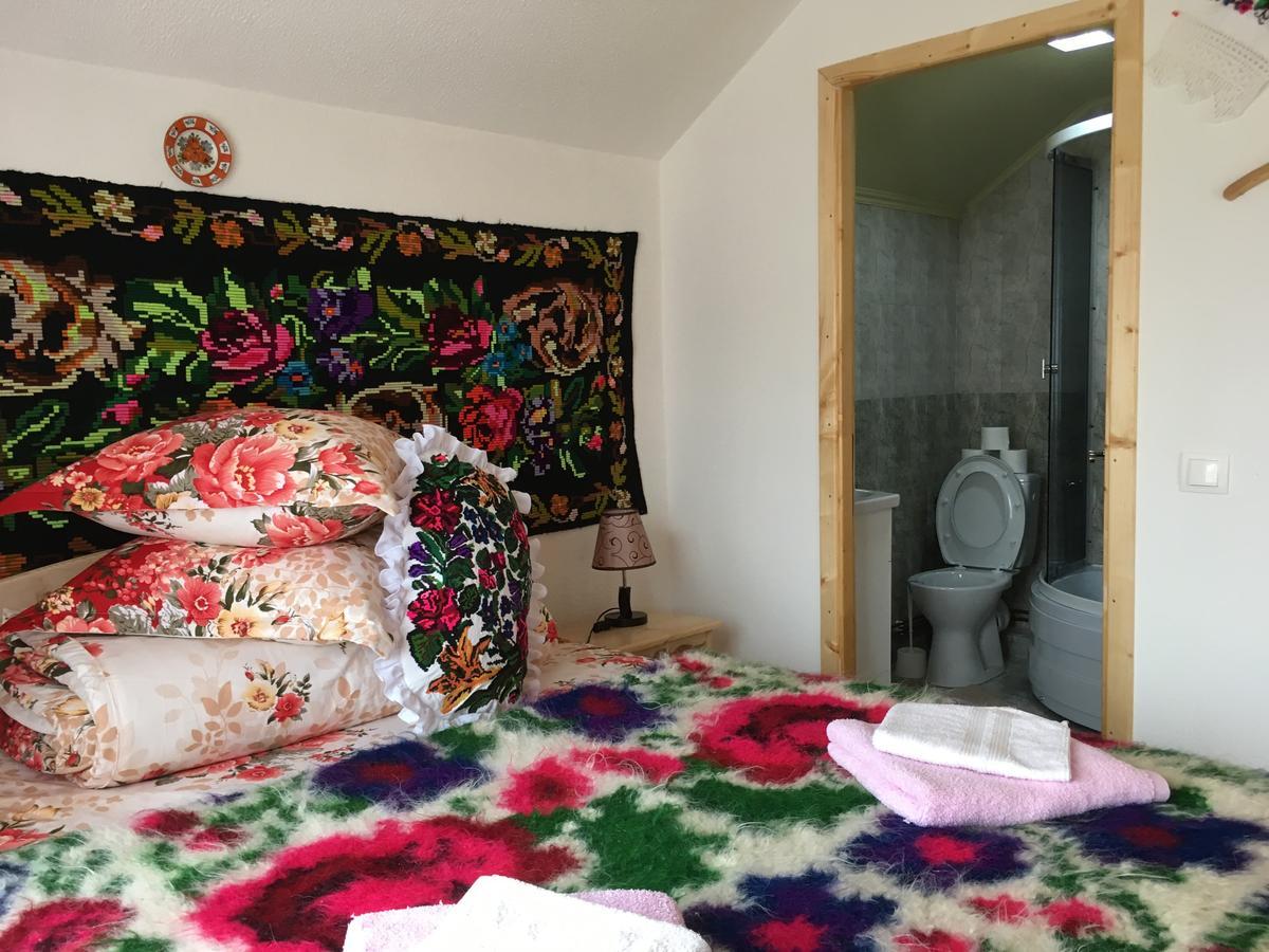 Sub Creasta Cocosului Hotel Breb Buitenkant foto