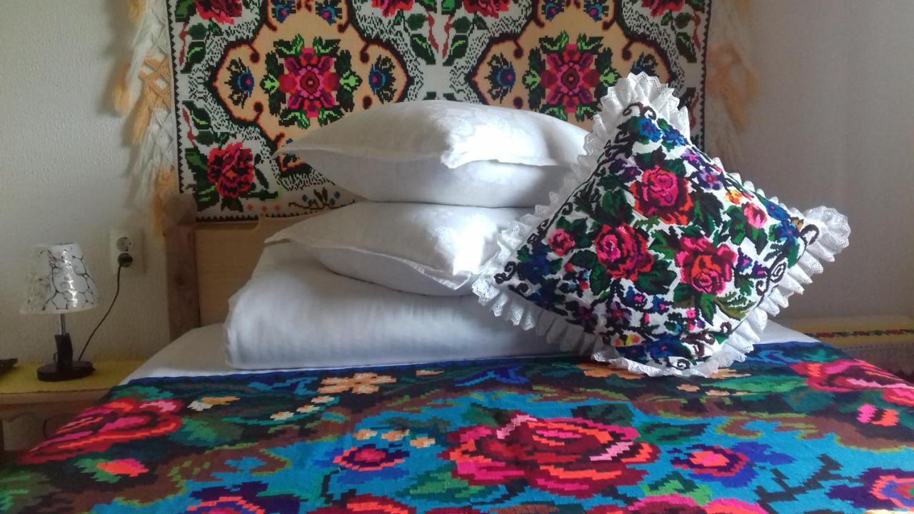 Sub Creasta Cocosului Hotel Breb Buitenkant foto